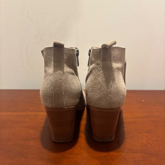 Frye Women's Meghan Ankle Booties in Tan Size 7 - Picture 5 of 13
